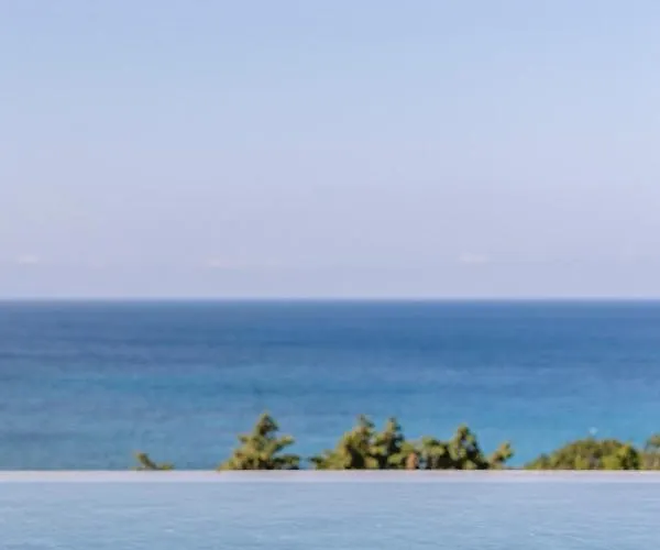 Azzuro On Faragas * Alikí