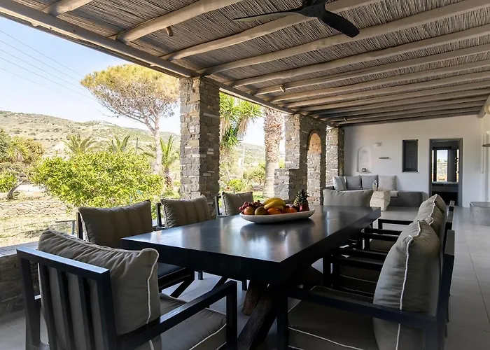 Azzuro On Faragas * Alikí