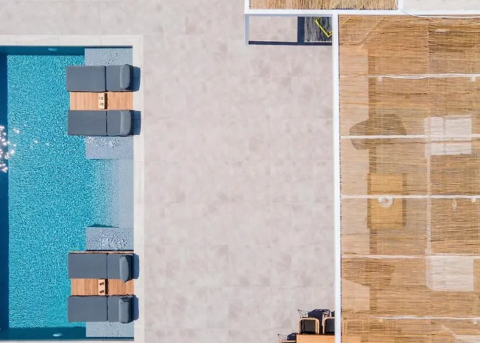 Villa Azzuro On Faragas *