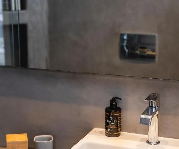 Villa Azzuro On Faragas *