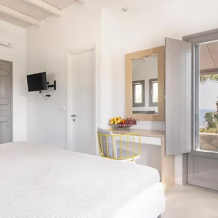 Azzuro On Faragas Villa Alikí