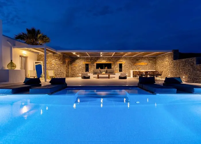 Azzuro On Faragas Villa