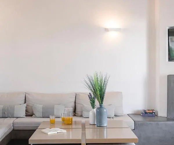 Villa Azzuro On Faragas Aliki (Paros)